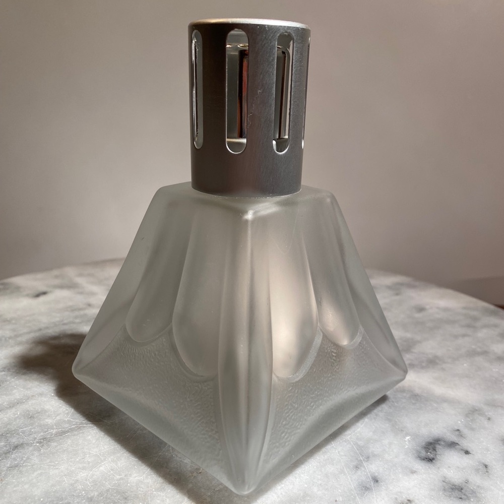 Authentic Lampe Berger « Les Jupons » Frosted Clear